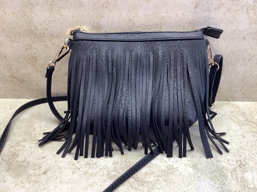 Fringed Black Faux Leather Shoulder Bag - Pre-owned - Excellent Condition